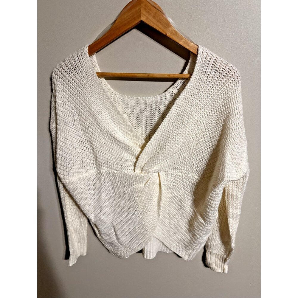 FULL CIRCLE TRENDS Women's Criss Cross V Neck Cable Knitted Pullover Sweater-M